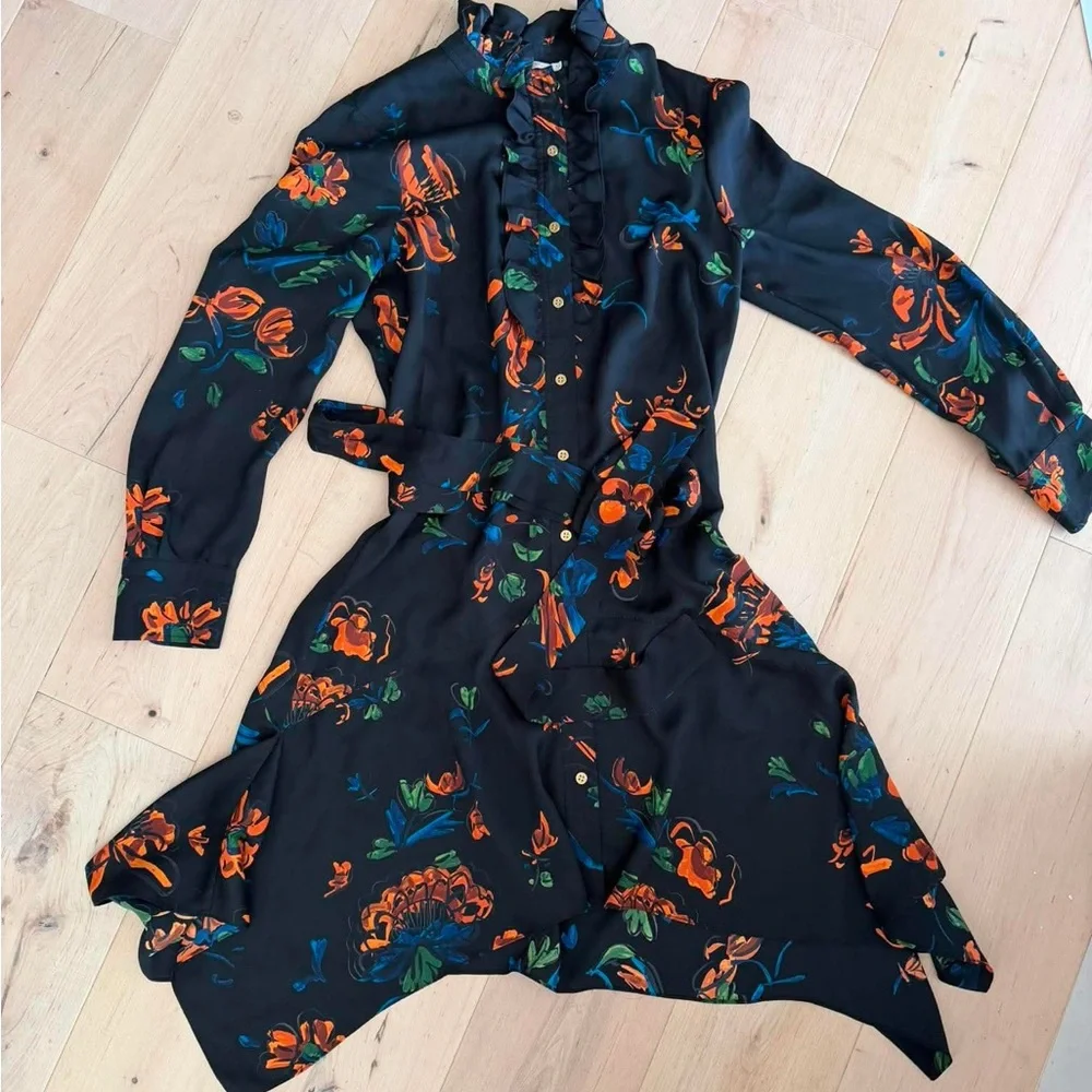 Tory Burch Cora dress Size 4 Great Conditions Price $250